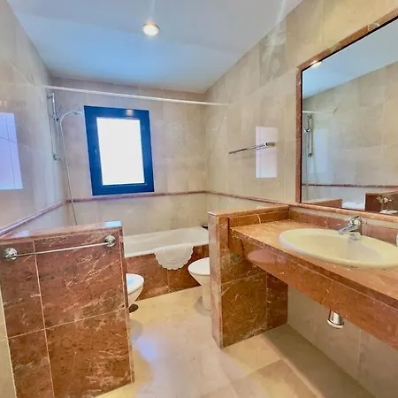 Lovely Two Bedroom Apartment Estepona