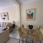 Apartment Lovely Two Bedroom Estepona