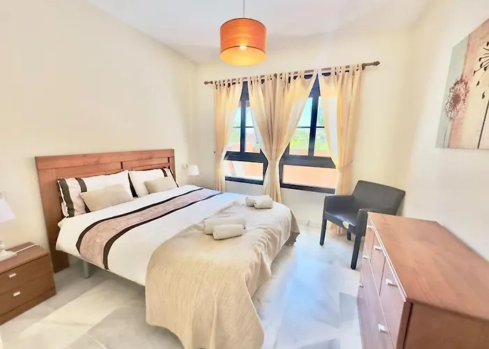 Lovely Two Bedroom Apartment Estepona