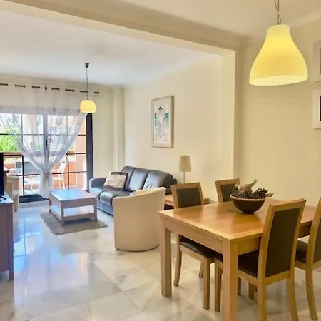 Lovely Two Bedroom Apartment *